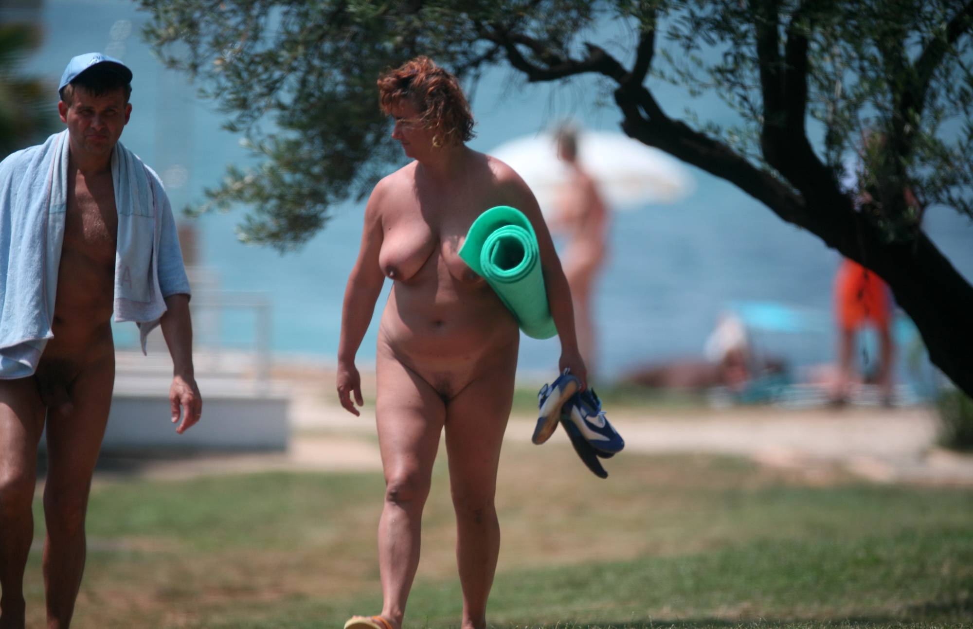 Nudist Pics Nude Park Walks Captured - 1