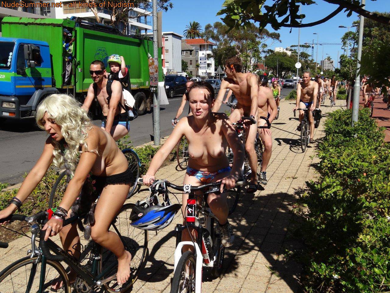 World Naked Bike Ride (WNBR) 2013 - 1